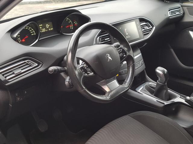 Peugeot 308 image 1