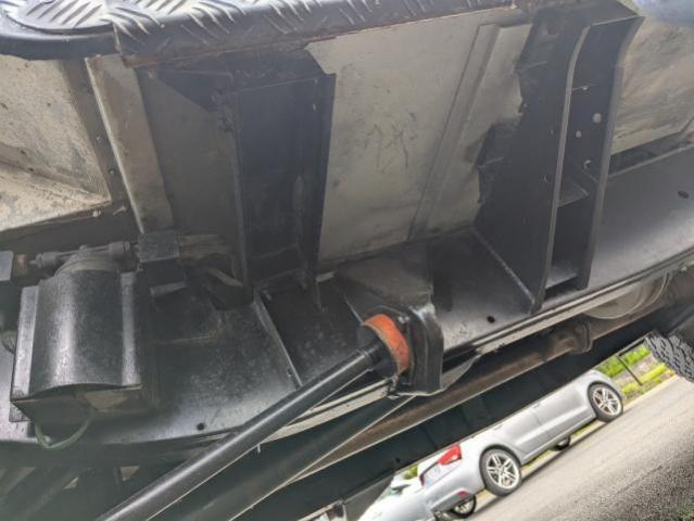 Land Rover Defender image 8