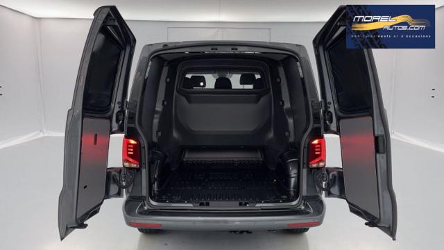 Volkswagen Transporter image 2