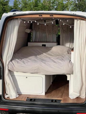 Volkswagen Transporter image 7