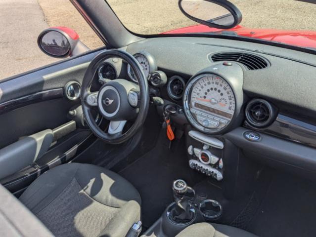 Mini Cabrio image 3