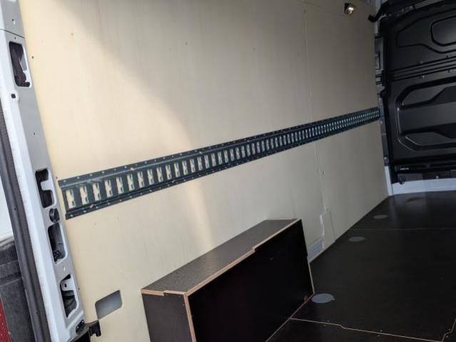 Renault Master image 2