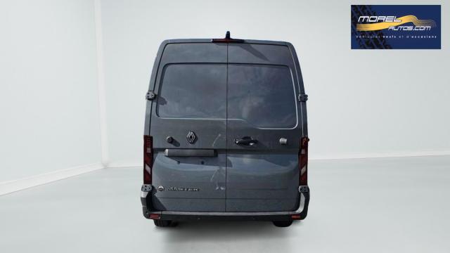 Renault Master image 9