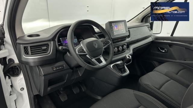 Renault Trafic image 3
