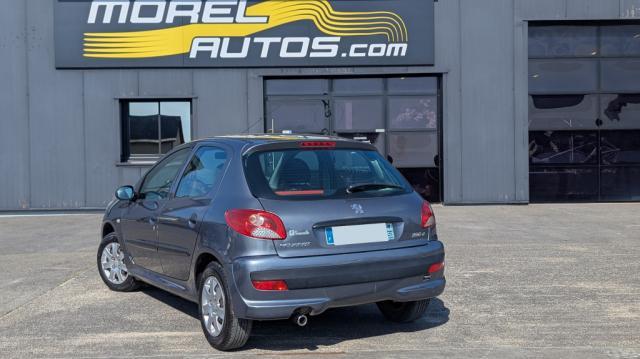 Peugeot 206+ image 2