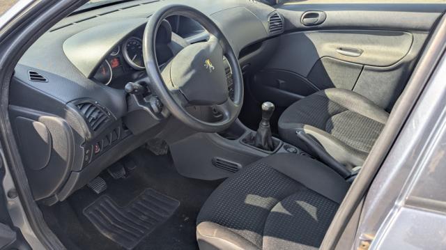Peugeot 206+ image 8