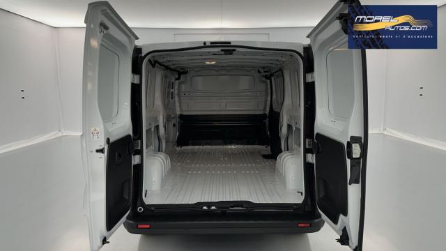 Renault Trafic image 8