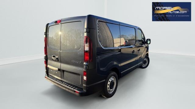Renault Trafic image 2