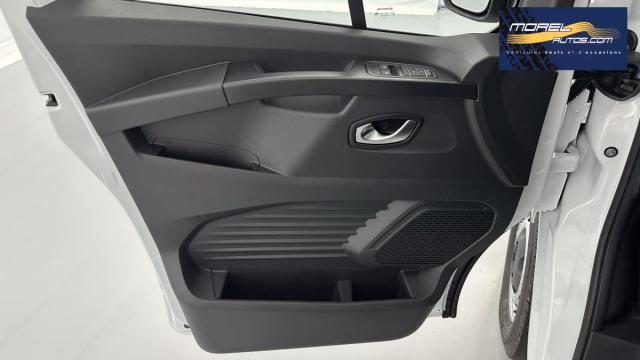 Renault Trafic image 9