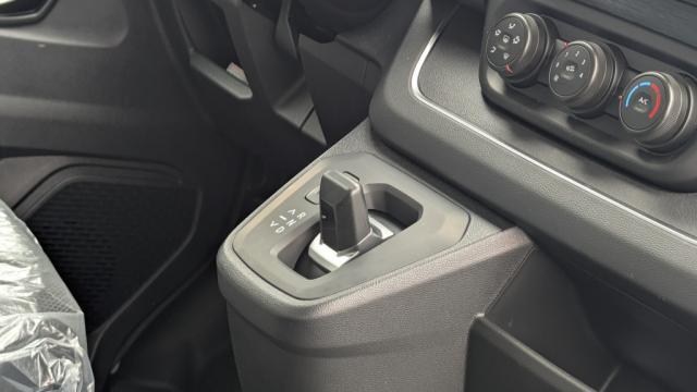 Renault Trafic image 8