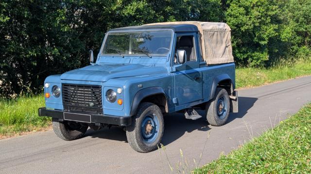 Land Rover Defender Pick Up