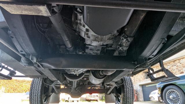 Land Rover Defender image 9