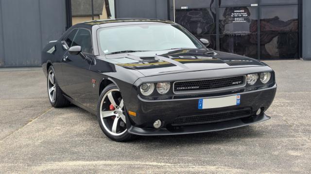 Dodge Challenger Srt8