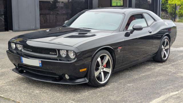 Dodge Challenger image 2