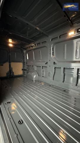Nissan Interstar image 2