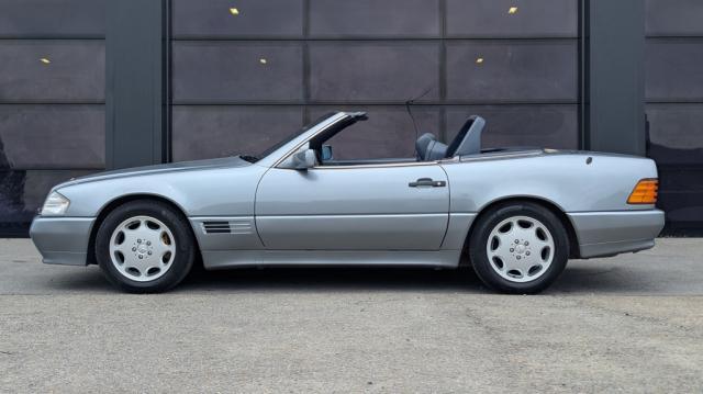 Mercedes Benz 300 image 1