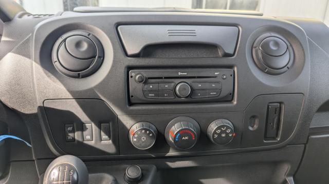 Renault Master image 9