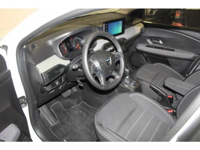 Dacia Sandero image 2
