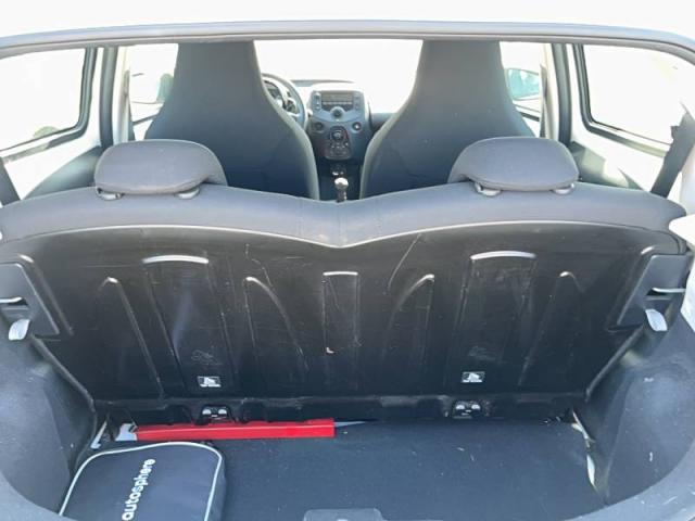 Peugeot 108 image 8