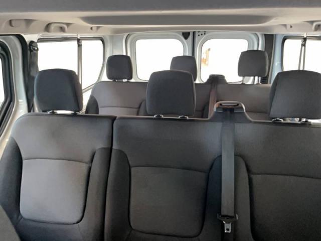Renault Trafic image 2