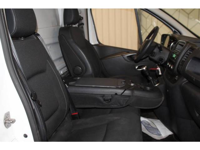 Renault Trafic image 1