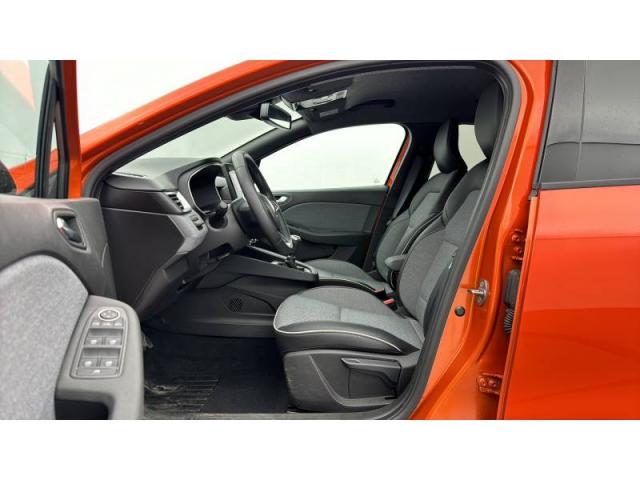 Renault Clio image 9