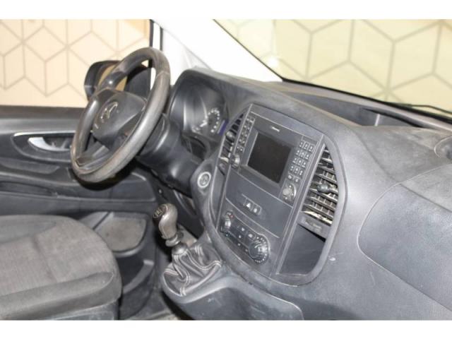 Mercedes Benz Vito image 2