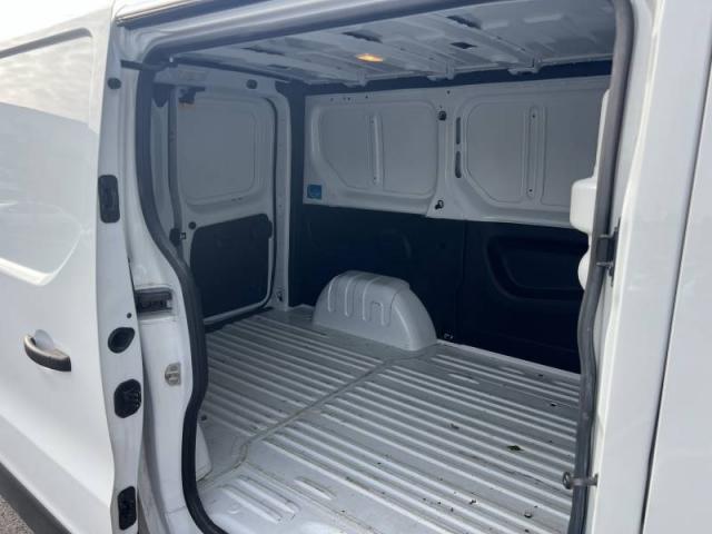 Renault Trafic image 8