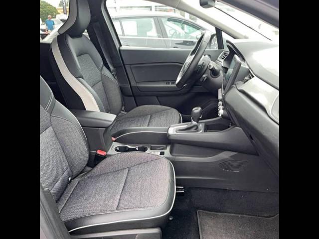 Renault Captur image 9