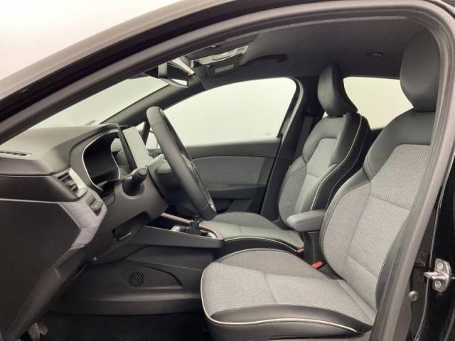 Renault Clio image 8