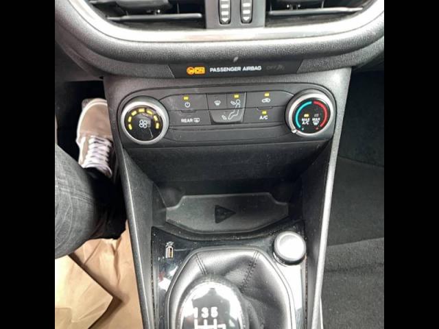 Ford Fiesta image 5