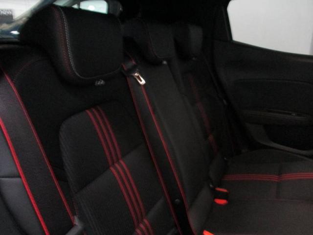 Renault Clio image 8