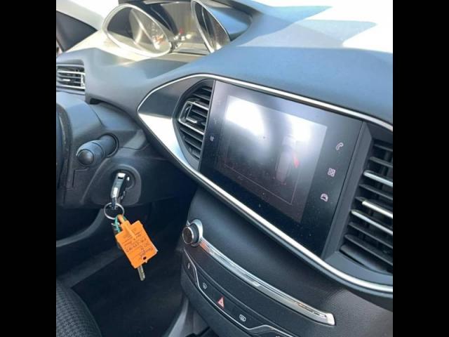Peugeot 308 image 9