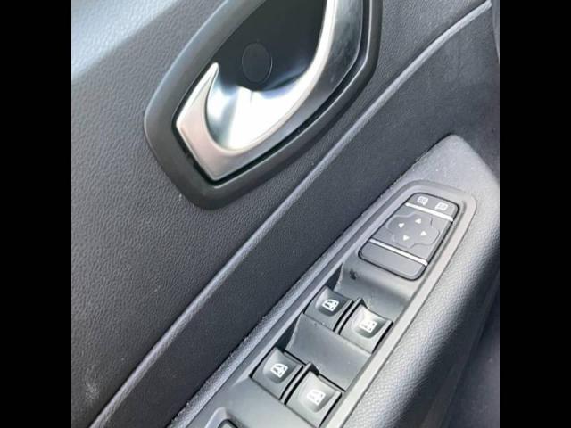 Renault Captur image 2