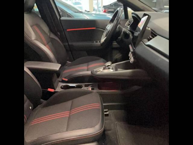 Renault Captur image 1