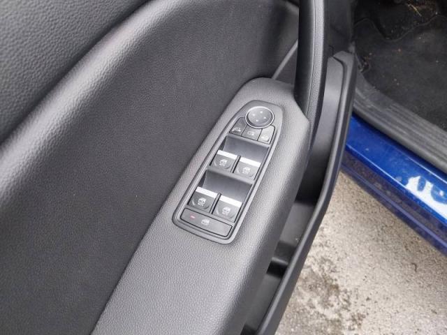 Renault Captur image 8