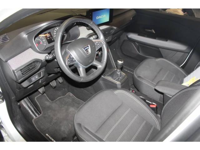 Dacia Sandero image 2