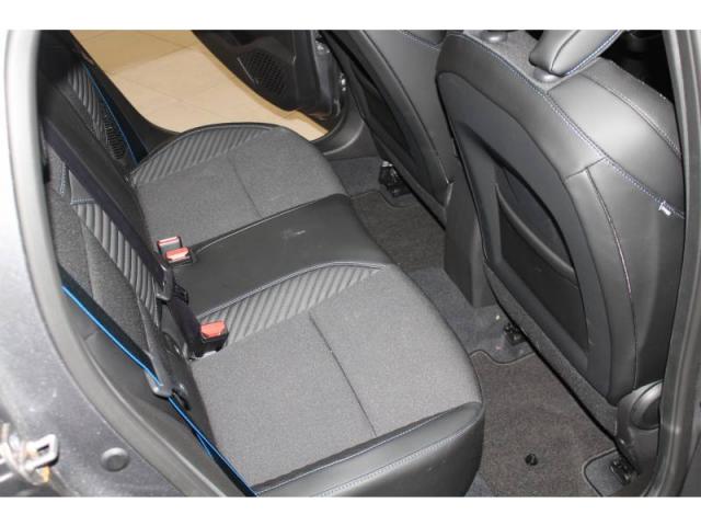 Renault Clio image 9