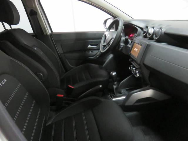 Dacia Duster image 1