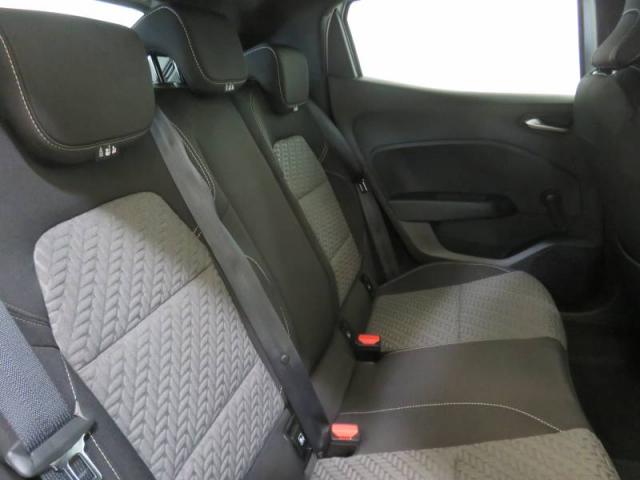 Renault Clio image 2