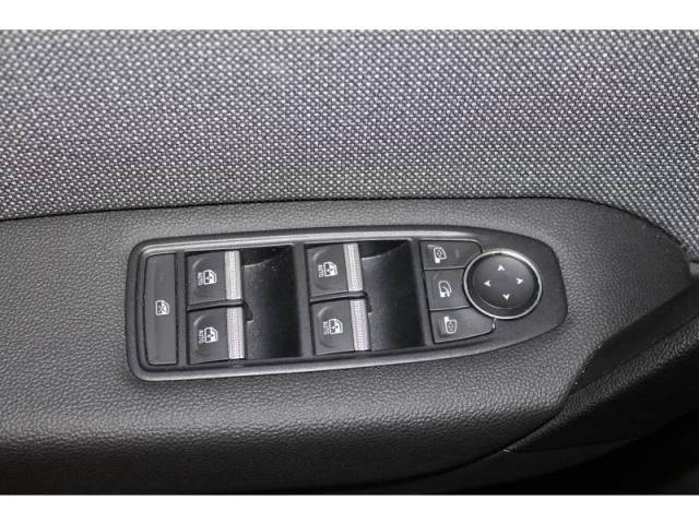 Renault Captur image 8