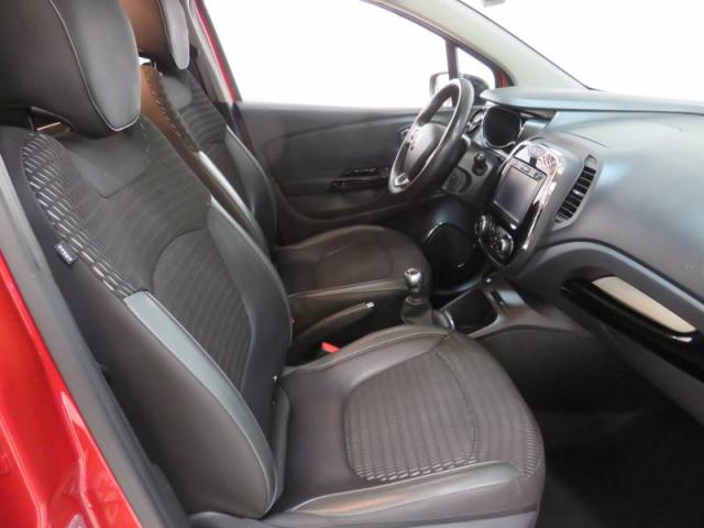 Renault Captur image 2