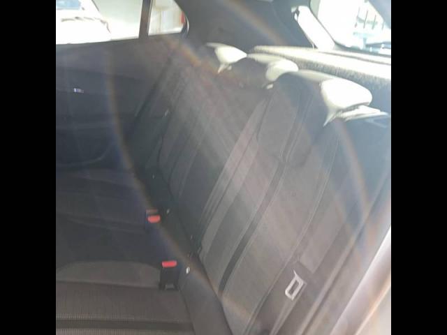 Peugeot 2008 image 1