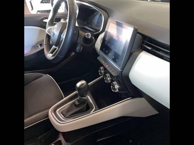 Renault Clio image 1