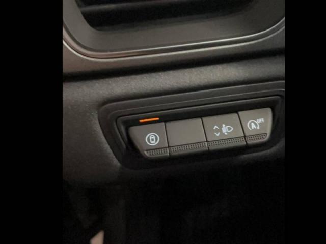 Renault Captur image 2