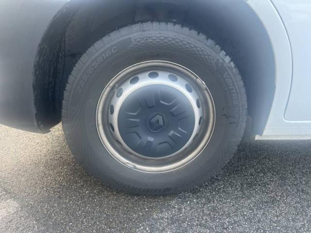 Renault Master image 9