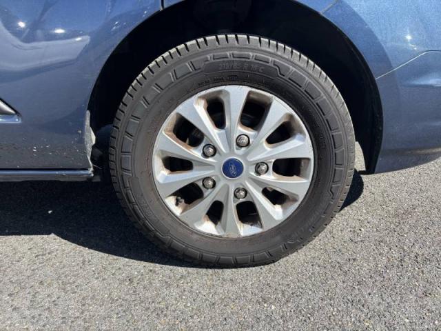 Ford Transit image 9