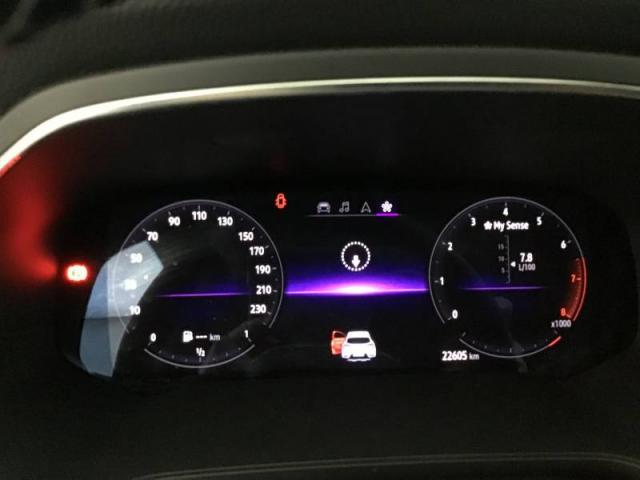 Renault Captur image 8