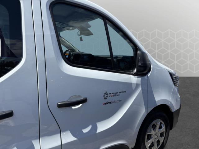 Renault Trafic image 3