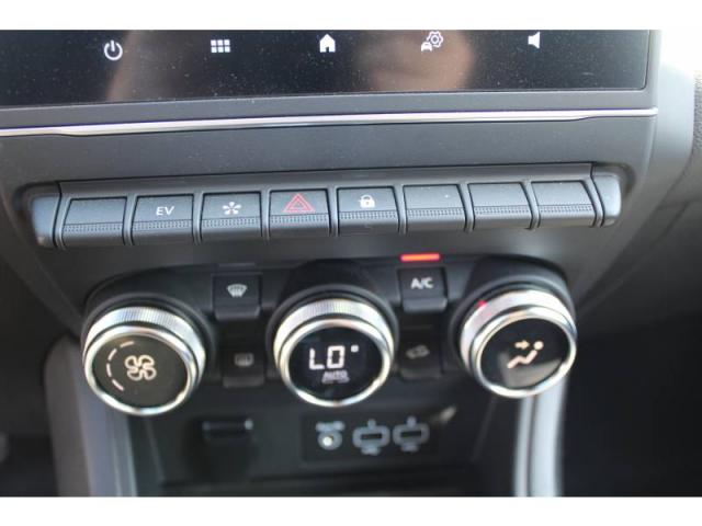 Renault Captur image 2
